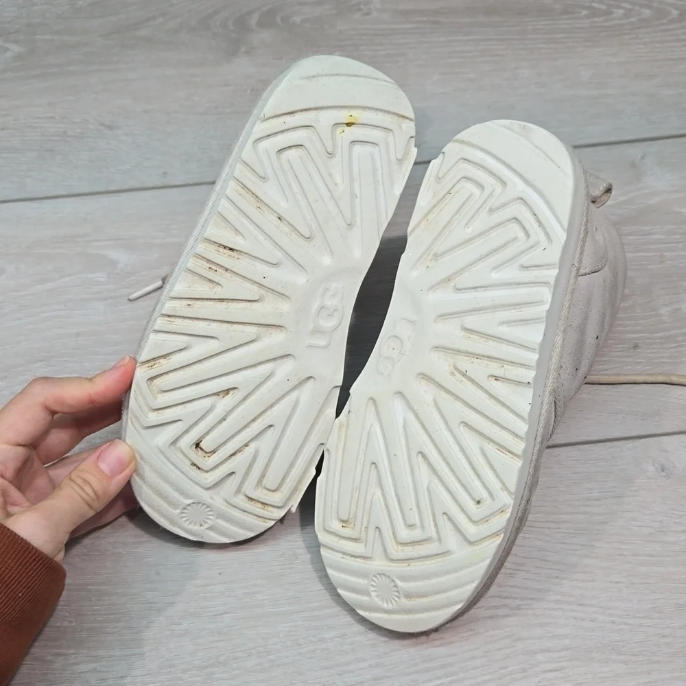 Ugg Australia Kids Girls High Top Leather Sheepskin sneakers shoes boots sz 1